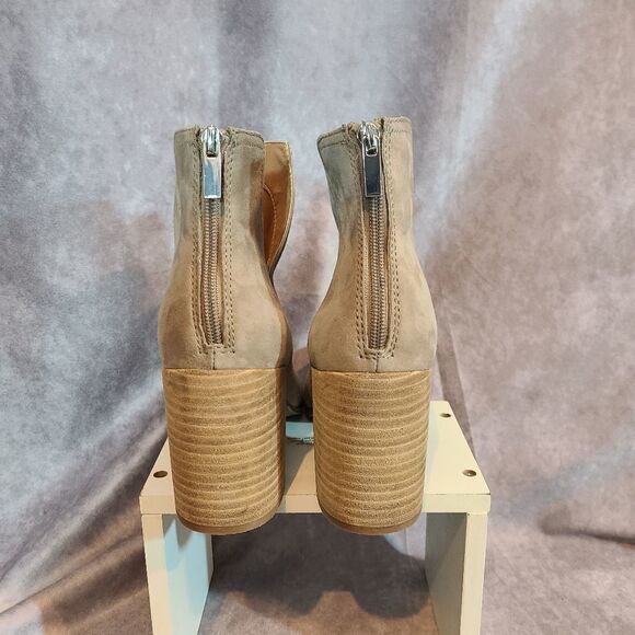 Steve Madden Darci Tan Pointed Toe Bootie Size 9.5 - Picture 5 of 7